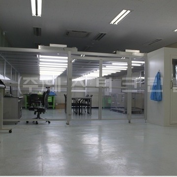 LCD,콘넥타금형,셋트부품제작 